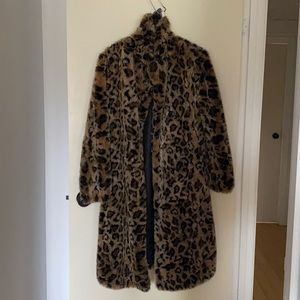 Selling almost never worn leopard faux fur jacket